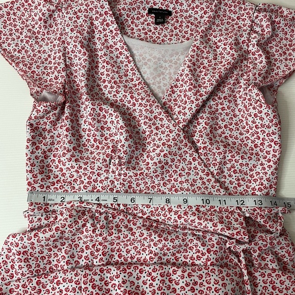 Ann Taylor Ditsy Red Poppy Floral Wrap Fit Flare Midi Dress Size 2 - Picture 4 of 13